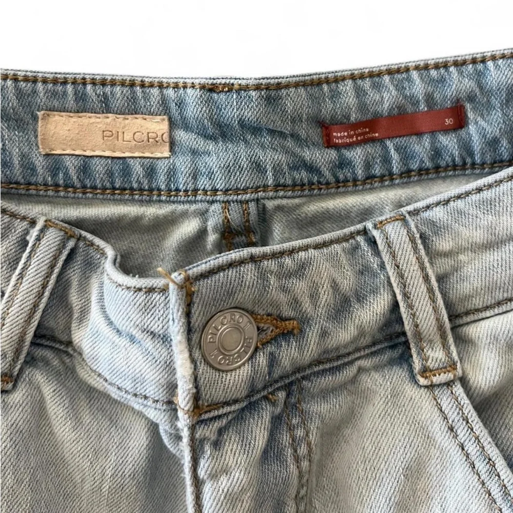 Pilcro and the Letterpress Anthropologie Distressed High-Waisted LightWash Short - Picture 3 of 7